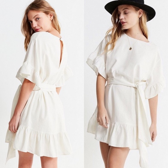 UO Suddenly Spring Linen Ruffle Tie Dress - Picture 2 of 4